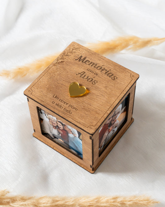 Cubo com fotografias Dia dos Avós