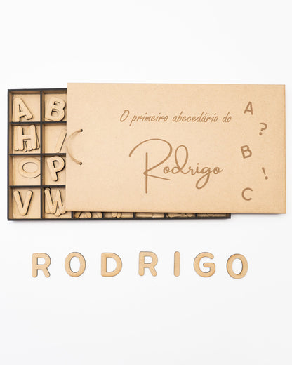Caixa com abecedário