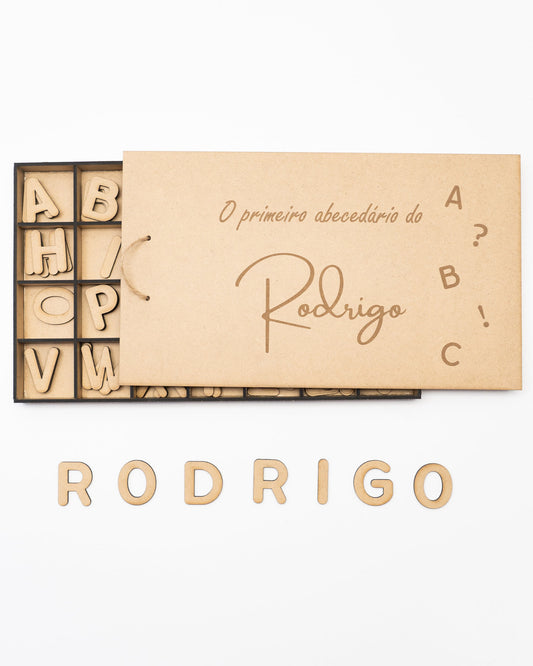 Caixa com abecedário