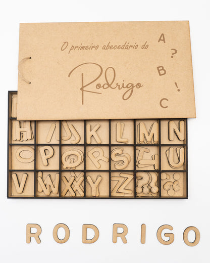 Caixa com abecedário