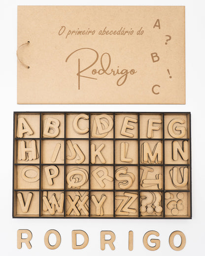 Caixa com abecedário
